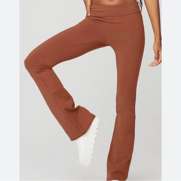 Alo Airbrush High Waist Cranberry Flare Pants Size Small - Picture 13 of 15